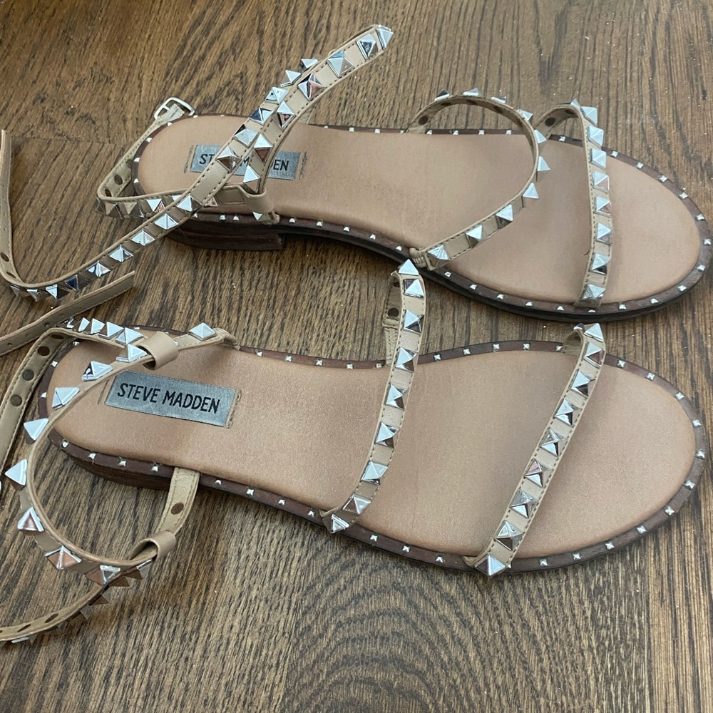 Steve Madden Tan Travel Pyramid Studded Gladiator Sandal